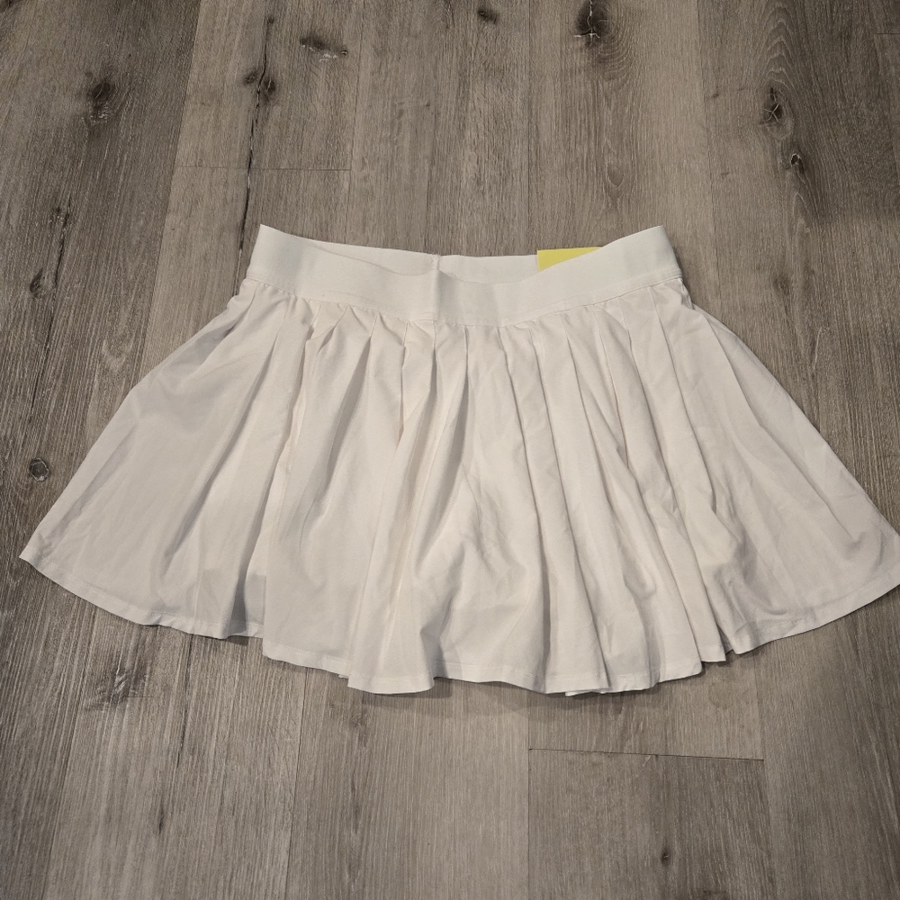 All In Motion Micro Pleated Skort White Sz Large NWT - Picture 2 of 6